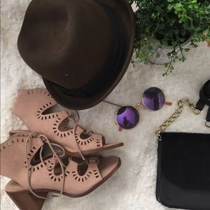 MOSSINO SUPPLY CO. Open toed heels